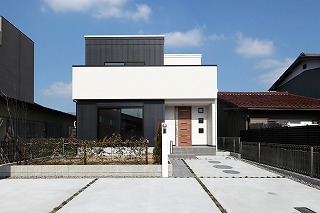 002 外観 南面